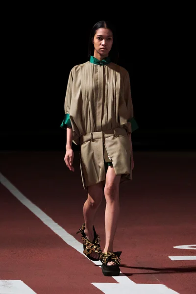 Look 4